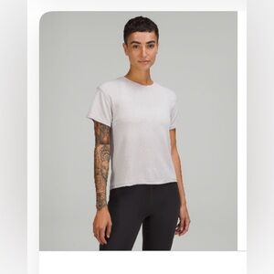 LULULEMON LIGHTWEIGHT SHORT SLEEVED TOP SIZE 14